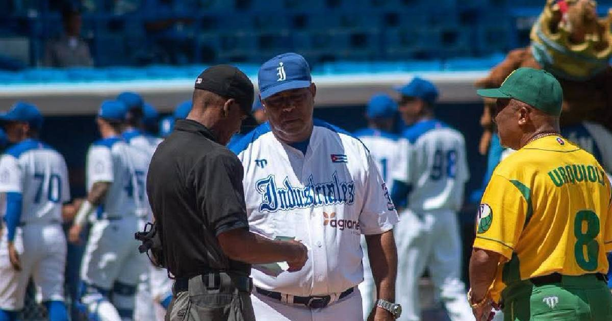 Industriales Unveils New Jersey Featuring Private Fuel Company Logo: A Historic First in National Series Baseball