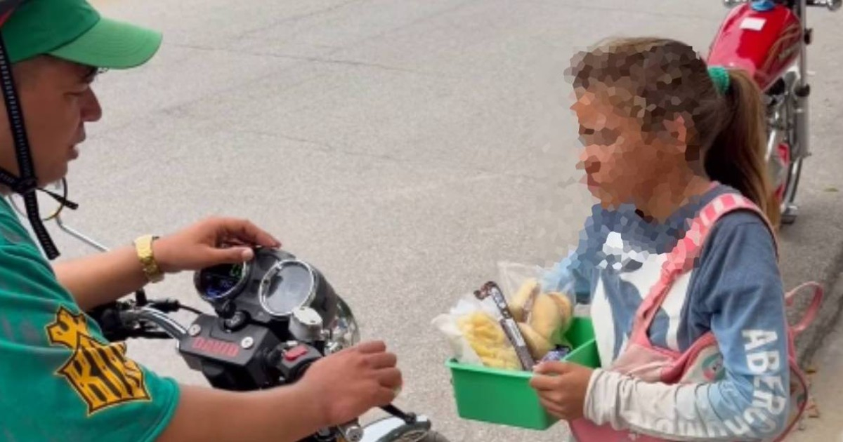 Cuban Girl, 12, Sells Sweets to Support Family After Losing Home
