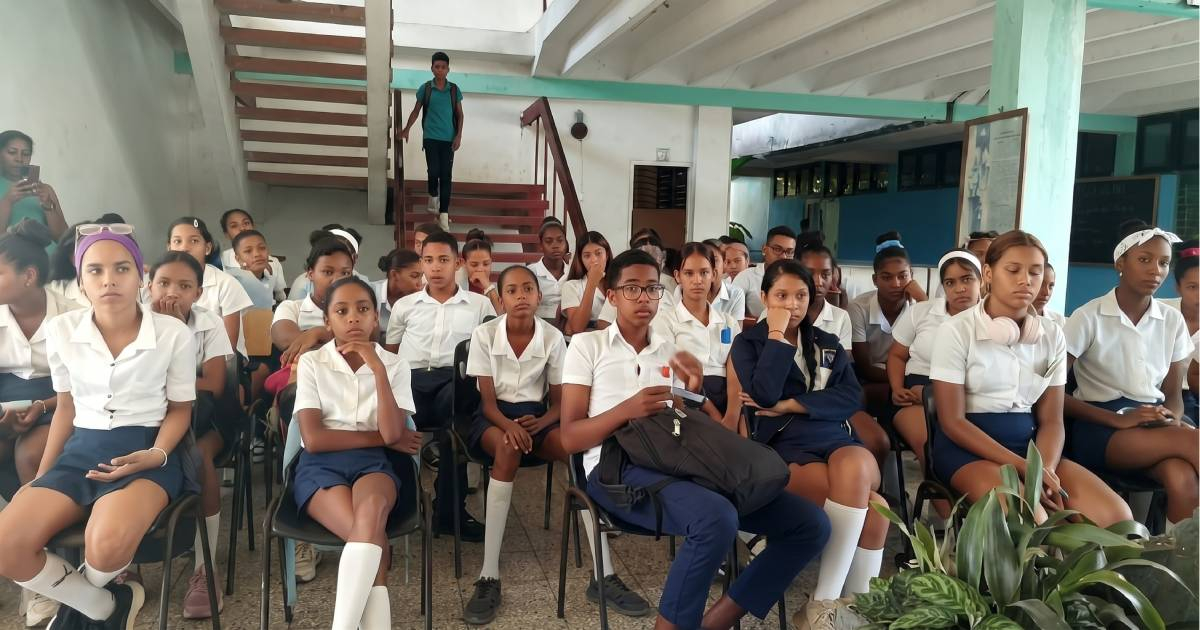 UPEC in Guantánamo Reaches Out to Students Amid Communication Professional Shortage