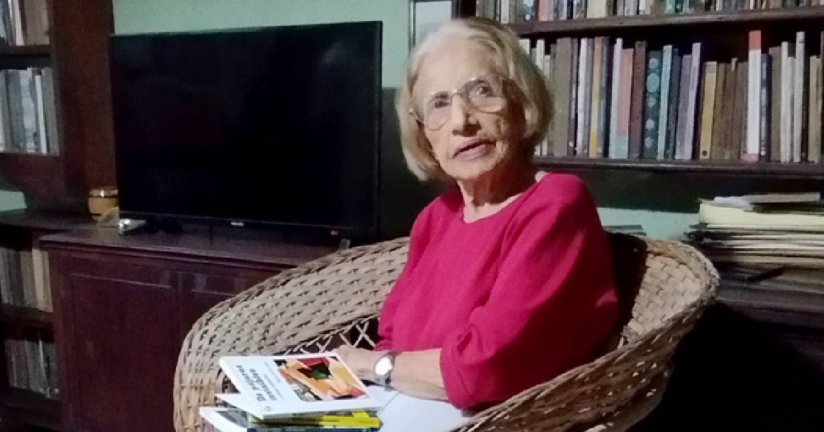 María Elena Llana Eyes Prestigious Cervantes Award as Third Cuban Nominee in History