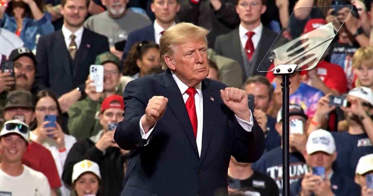 Donald Trump Busts Out Dance Moves at Ohio Rally