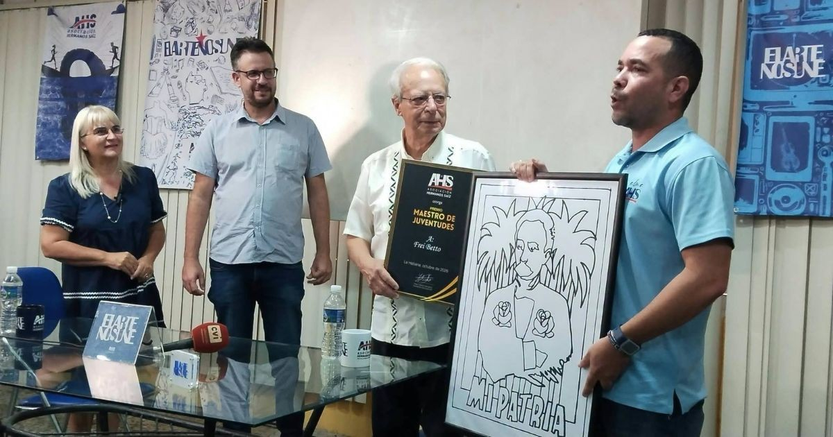 Frei Betto Receives Top AHS Award Amid Controversy Over Past Remarks to Cubans