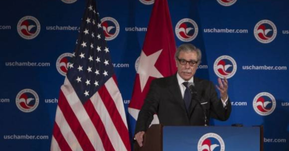 Havana-Born Former U.S. Commerce Secretary Predicts Gradual Change in Cuba: "Punishing the People Isn't the Answer"