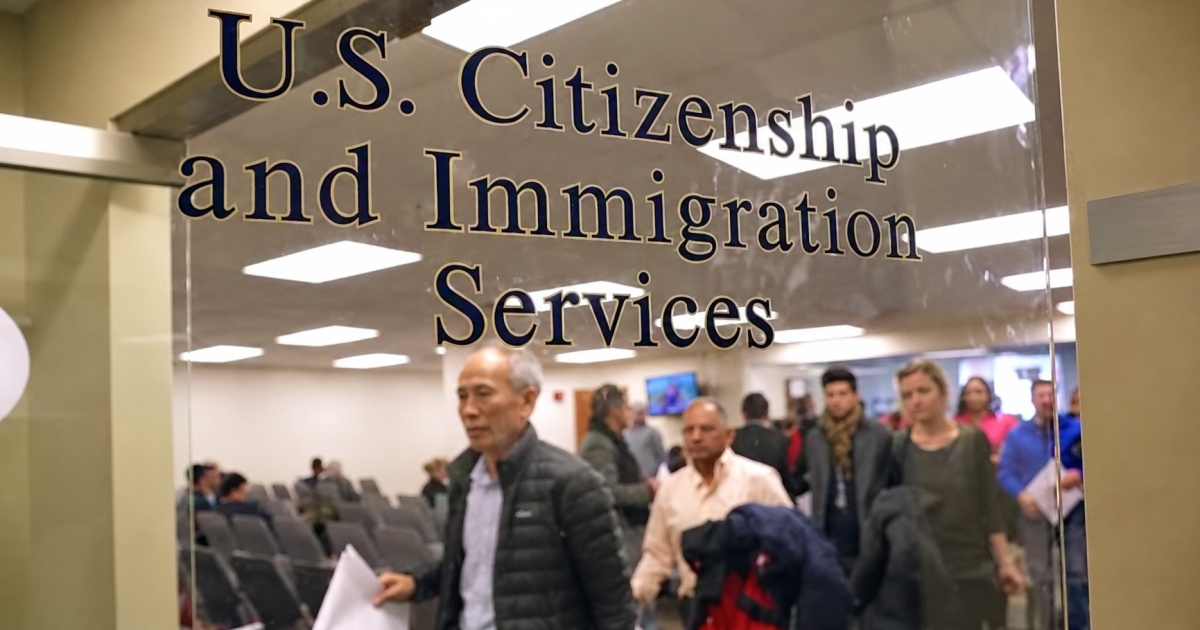 10-Day Deadline for Refugees in the U.S.: How Are Cuban Nationals Affected?