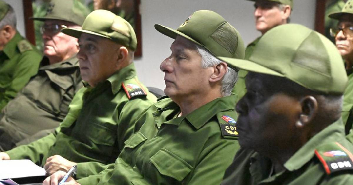 Díaz-Canel Emphasizes Military Readiness as Cubans Face Daily Hardships