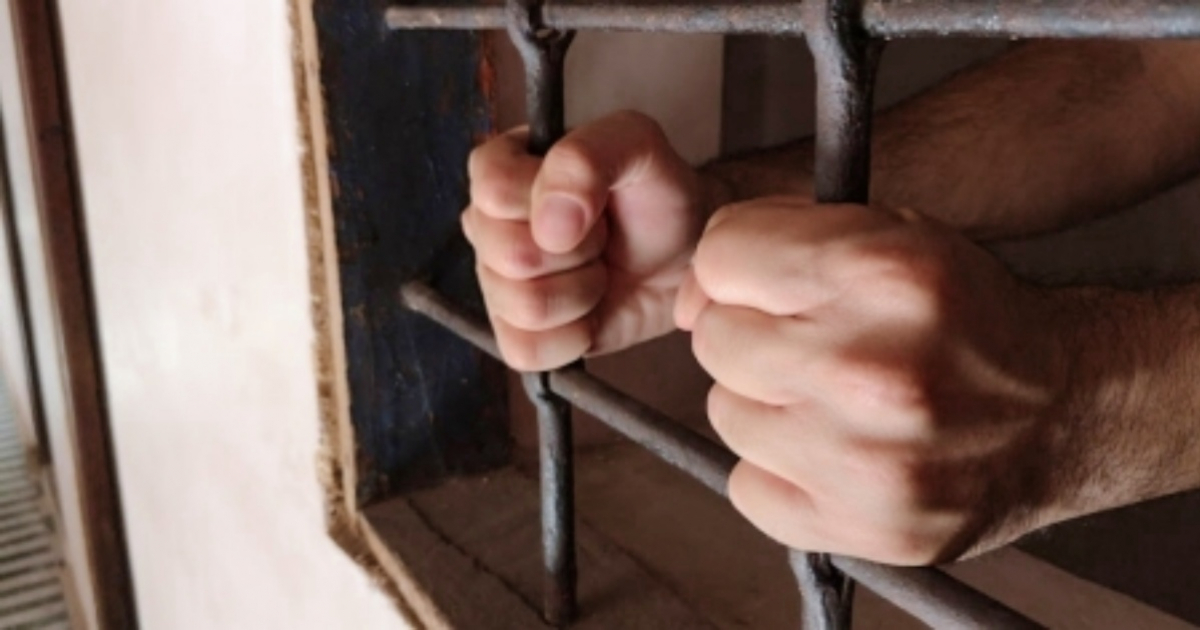 Human Rights Group Reports Death of Cuban Inmate Amid Prison Neglect