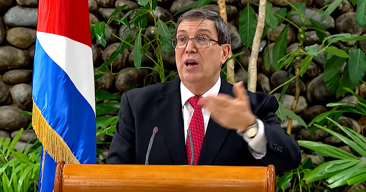 Cuban Foreign Minister Dismisses U.S. Arrest Warrant for Raúl Castro, Avoids Venezuela Discussion