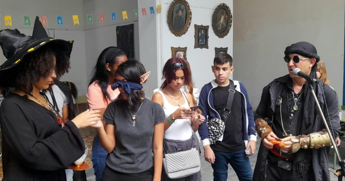 Harry Potter Convention in Havana: Wands Costing 3,000 Pesos and Books Priced Up to 12,000