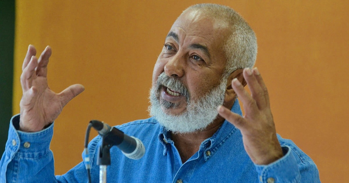 Cuban Exodus: Padura Highlights the Draining Population of the Island