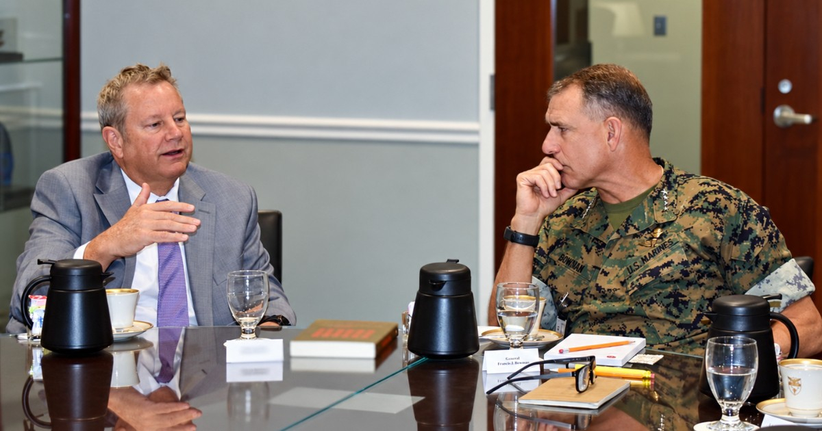 Mike Hammer Engages in Strategic Talks with SOUTHCOM Commander