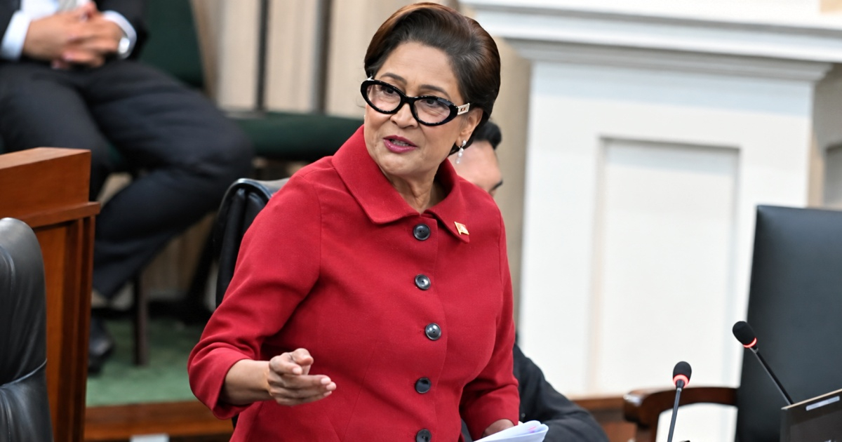 Prime Minister of Trinidad and Tobago Criticizes Former Caribbean Leaders for Support of Cuba