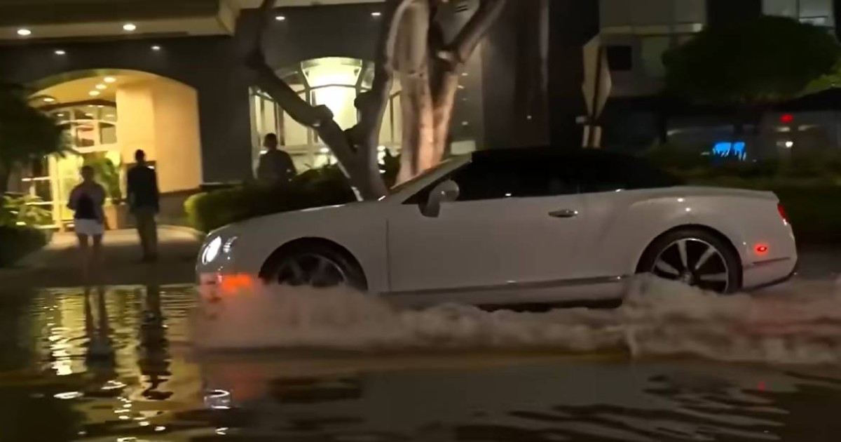Record-Breaking King Tide Floods South Florida: Miami Beach Streets Closed and Rescues in Fort Lauderdale