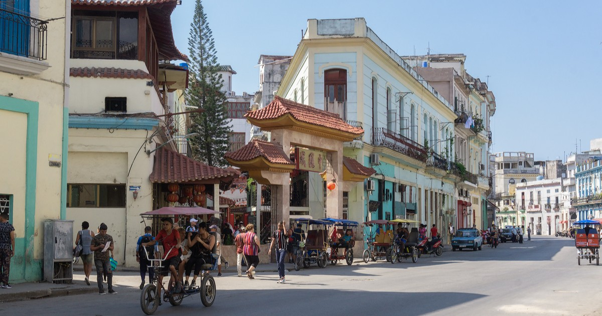 Chinese Media Highlights Cuba's Economic Woes: Citizens Turn to Wood for Cooking