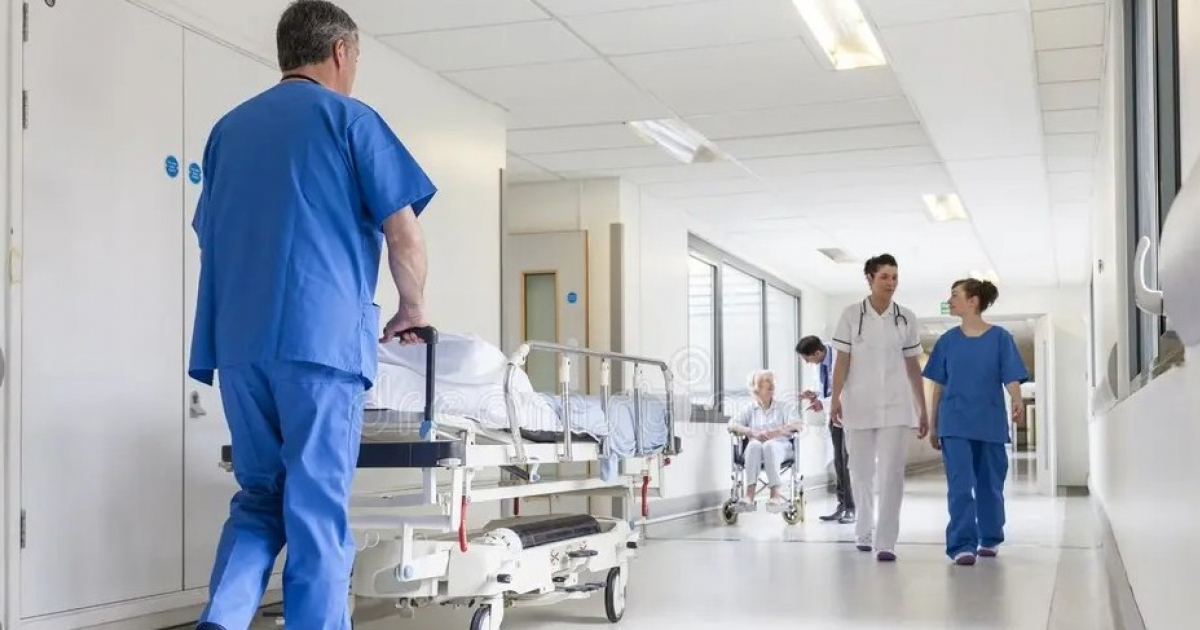 Pasillo de un hospital en EE.UU. (Imagen de referencia) © Dreamstime