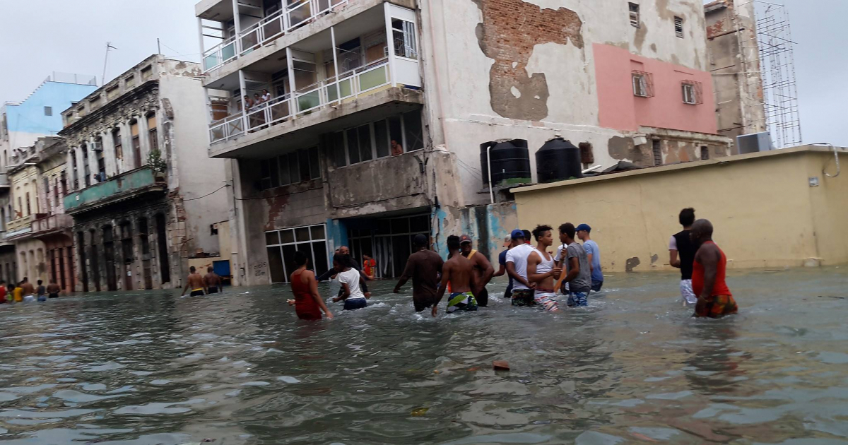 Inundaciones en La Habana © Oscander Rodriguez Frómeta/ Facebook