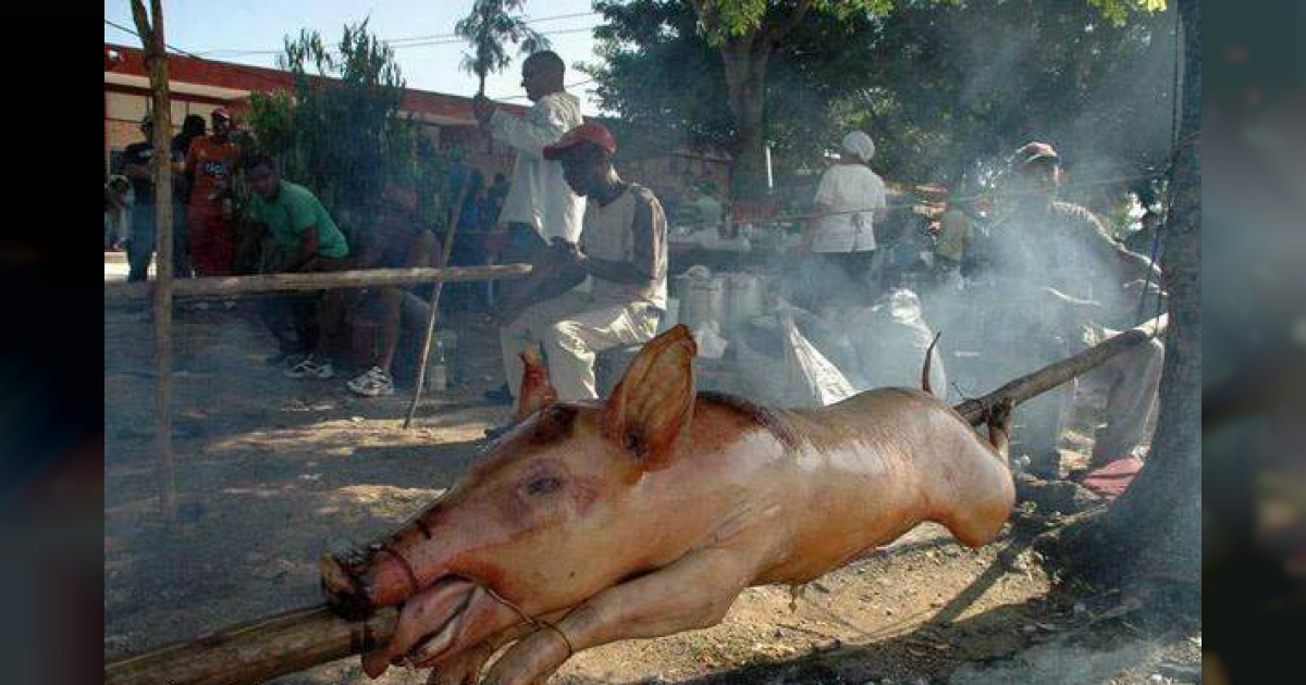 Puerco asado para despedir el año. © Radio Angulo