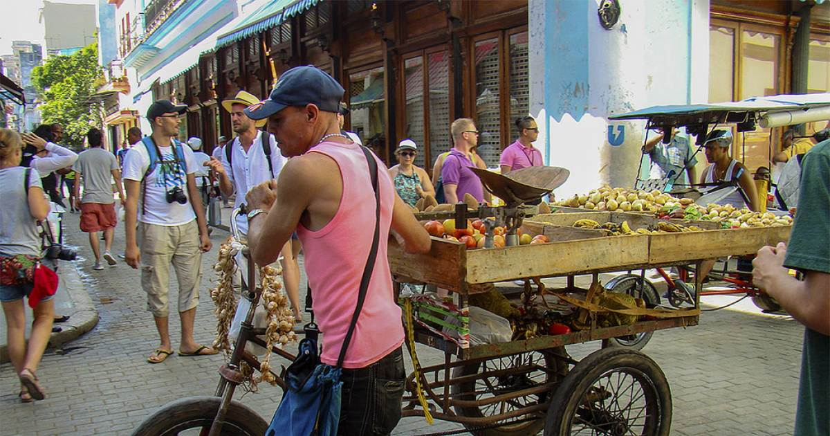 Vendedores en Cuba © CiberCuba