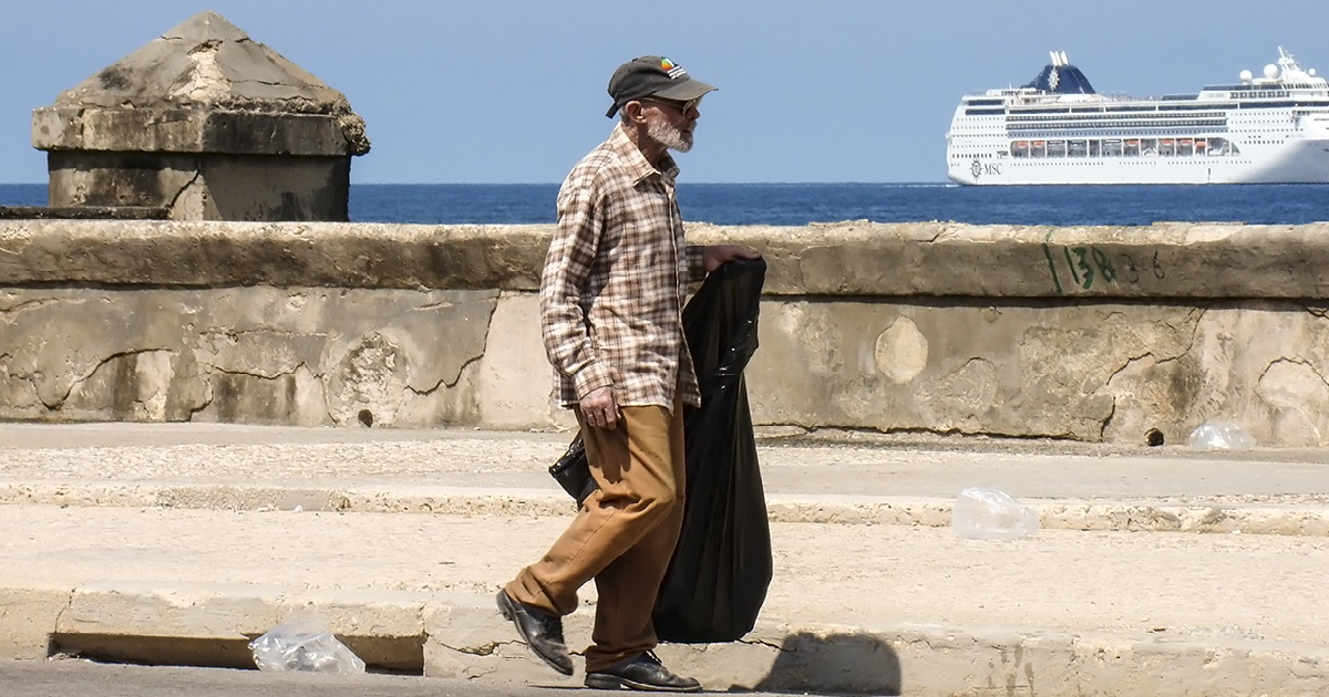Crucero entrando a la Habana © Cibercuba