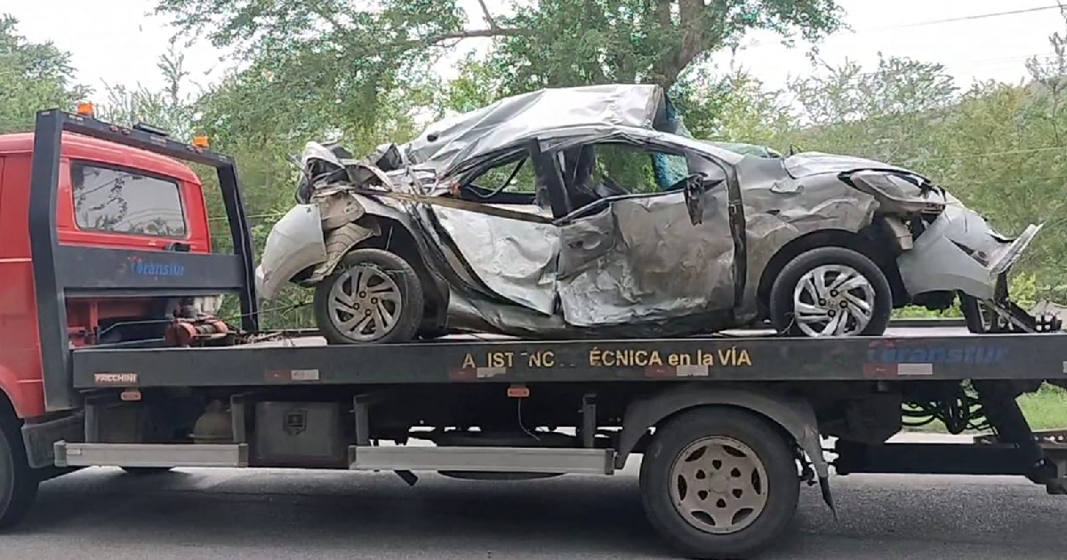 Auto involucrado en trágico accidente en Guardalavaca es retirado