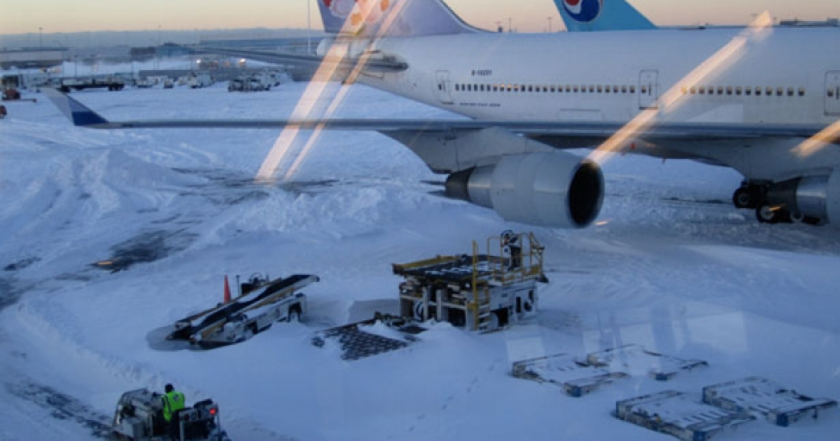 Aeropuerto-bajo-nieve © Public Domain Pictures