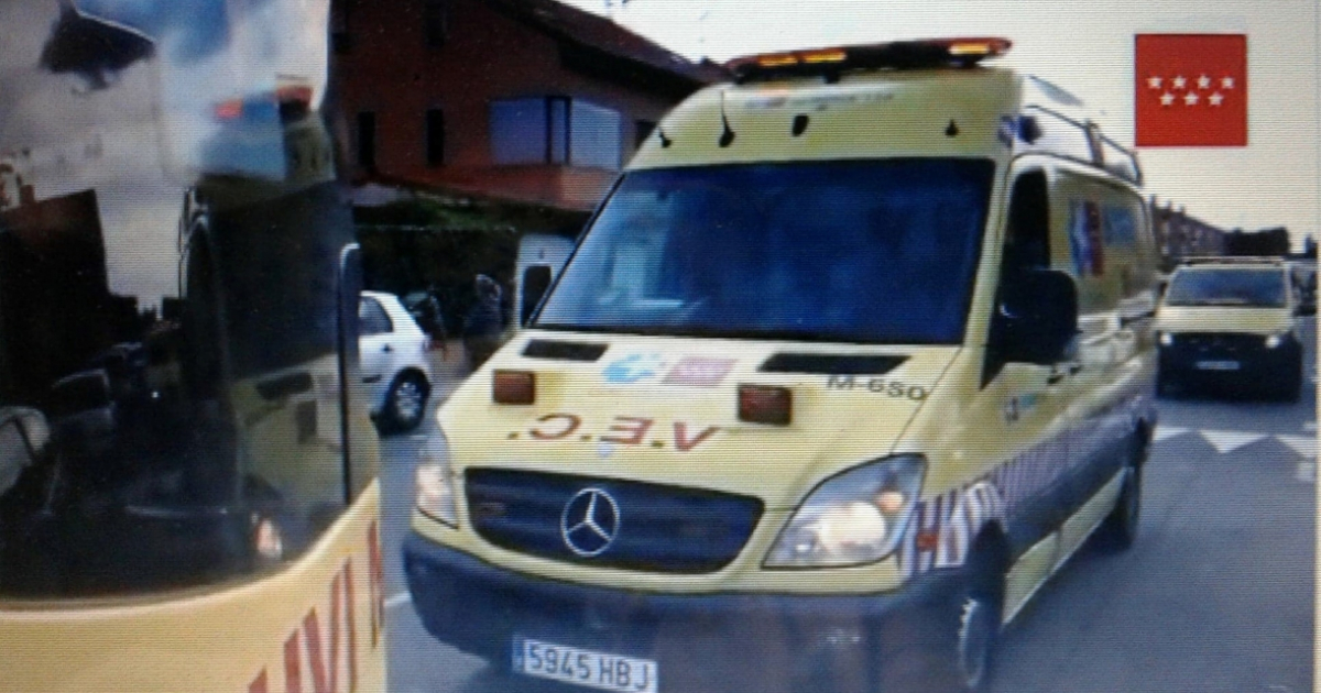 Ambulancias que llegaron al lugar a socorrer al niño. © 112cmadrid/ Twitter