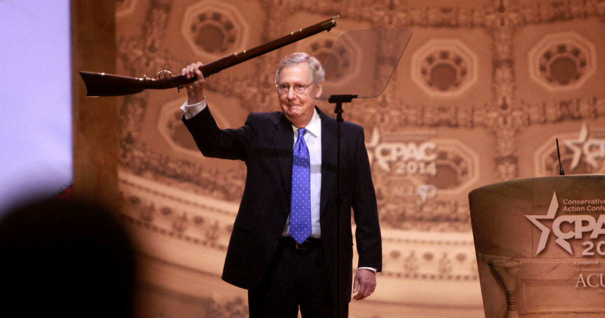El senator Mitch McConnell de Kentucky en un acto de 2014 © Flickr / Gage Skidmore