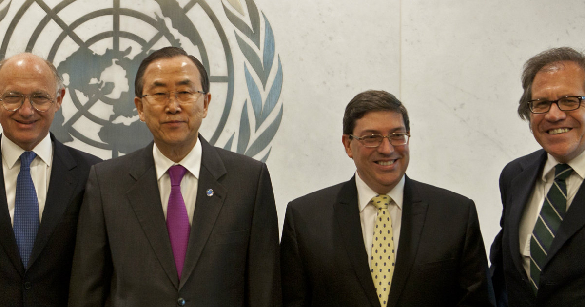 Bruno Rodríguez y Ban Ki-moon en una reunión en 2003 © Wikimedia Commons