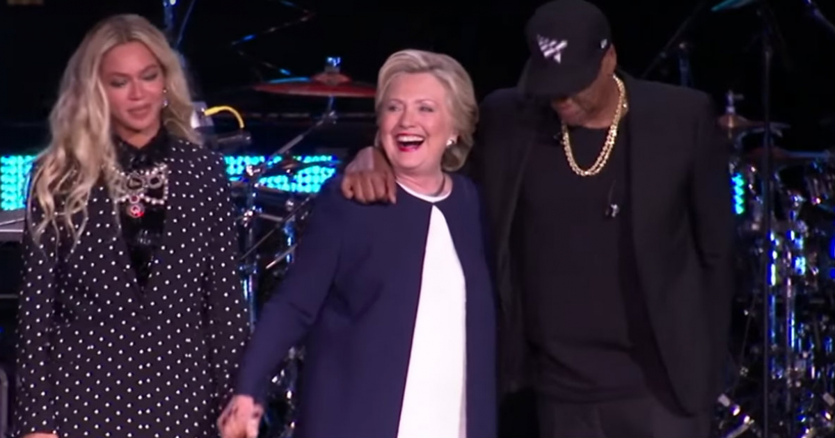 Beyonce y Jay Z junto a Hillary Clinton © YouTube