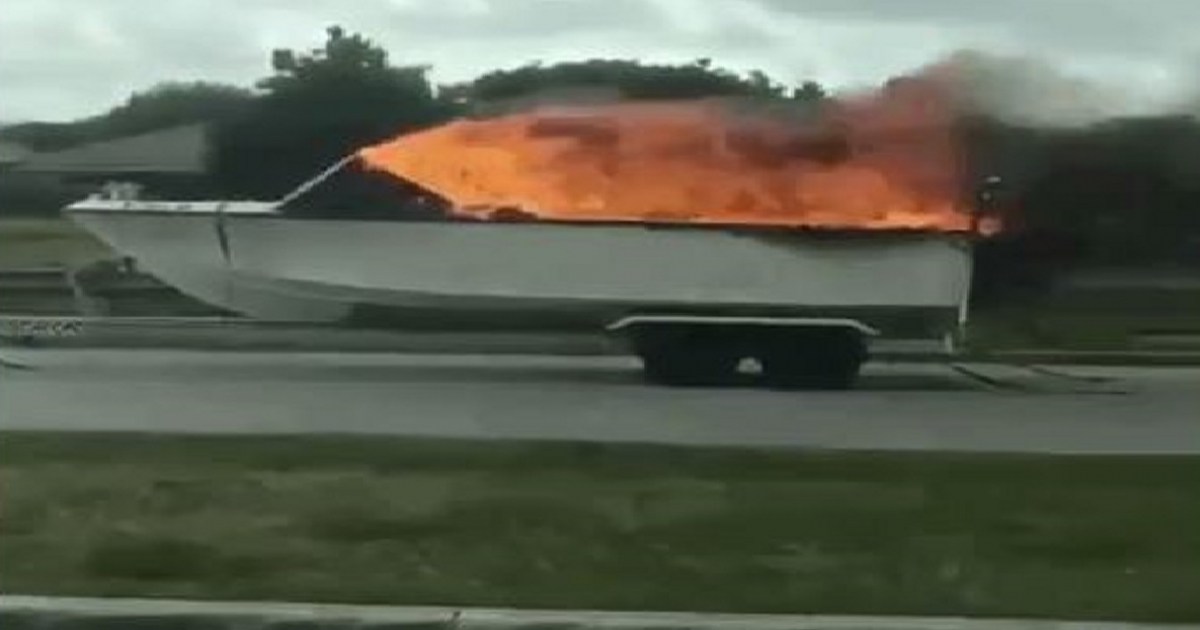 El bote "bola de fuego" en Miami © Imgur