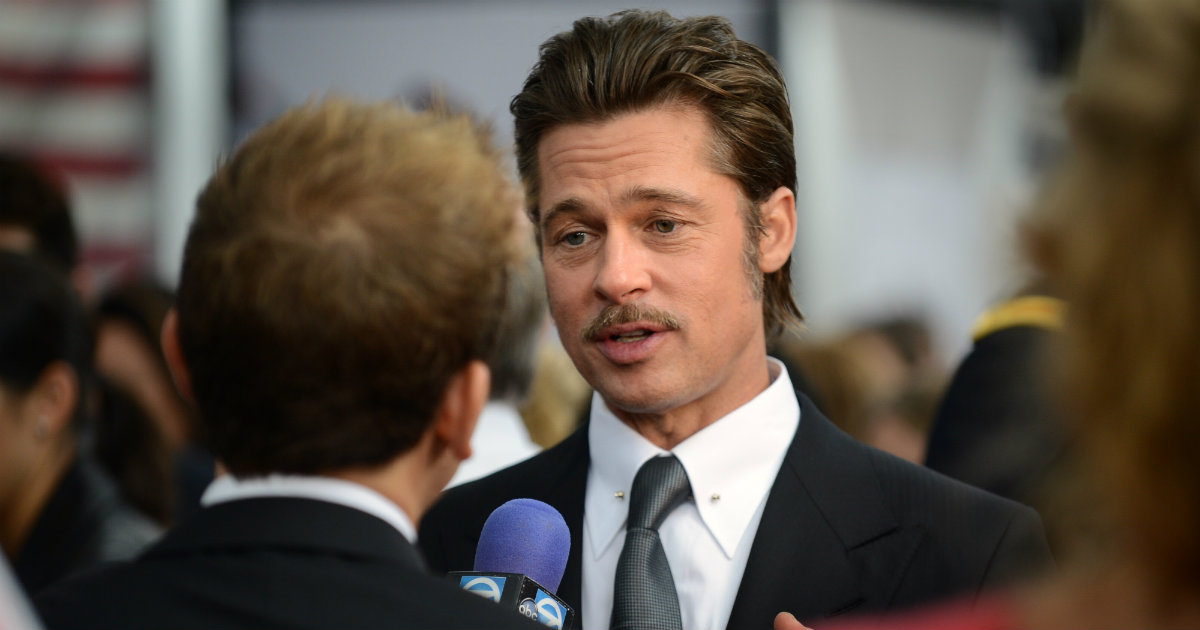 El actor Brad Pitt atendiendo a la prensa en una imagen de archivo © Wikimedia Commons
