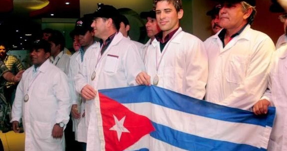 Médicos cubanos © Escambray