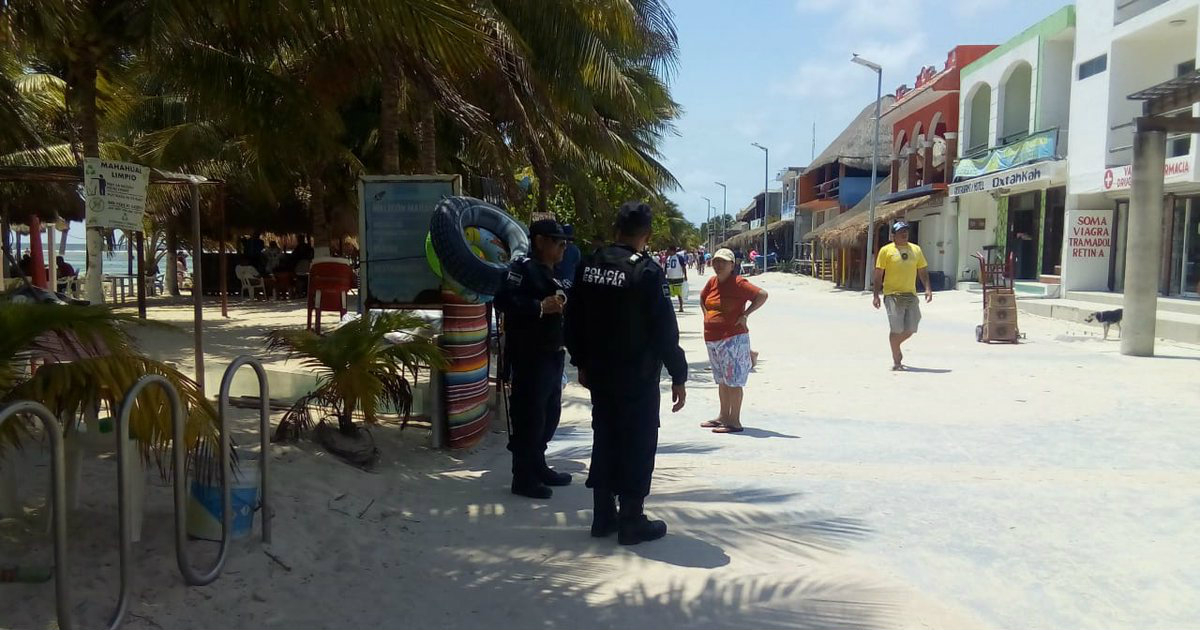 Policía vigilando las calles de Cancún. © @SSP_QROO / Twitter