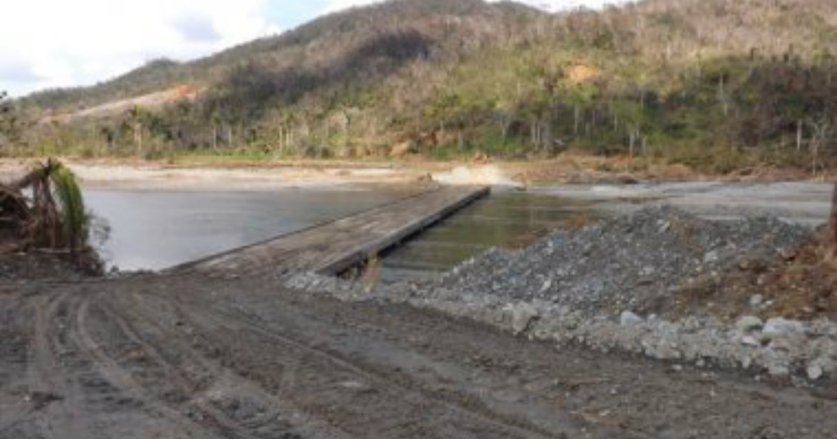 Carretera alternativa entre Baracoa y Moa en plena construcción © Venceremos