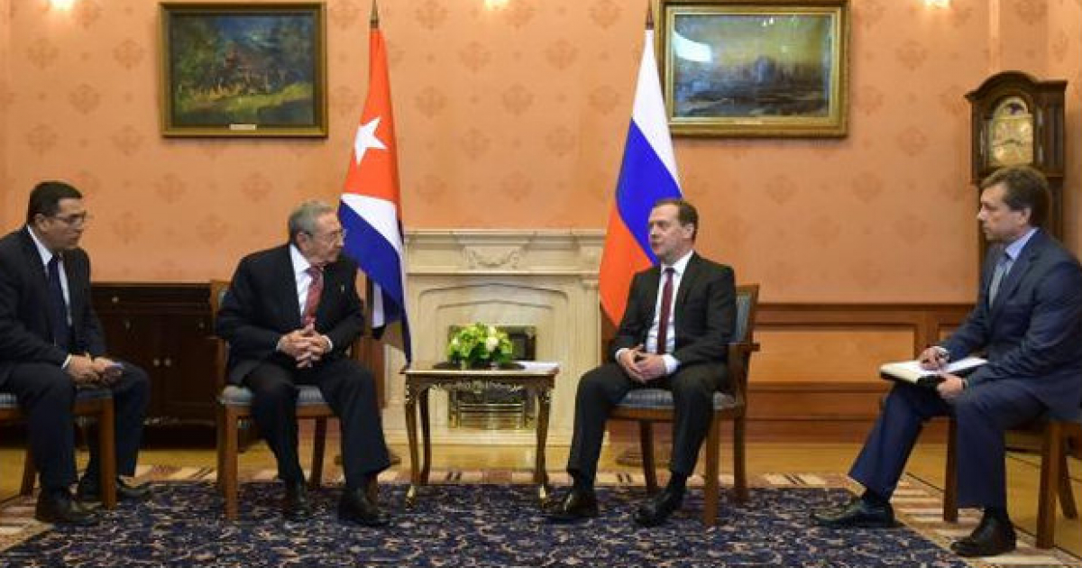 Reunión entre Raúl Castro y Dmitri Medvédev en Moscú © 14ymedio