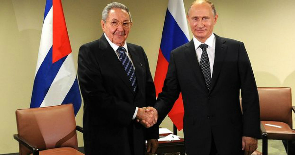 Raúl Castro y Vladimir Putin en una imagen de archivo © Kremlin