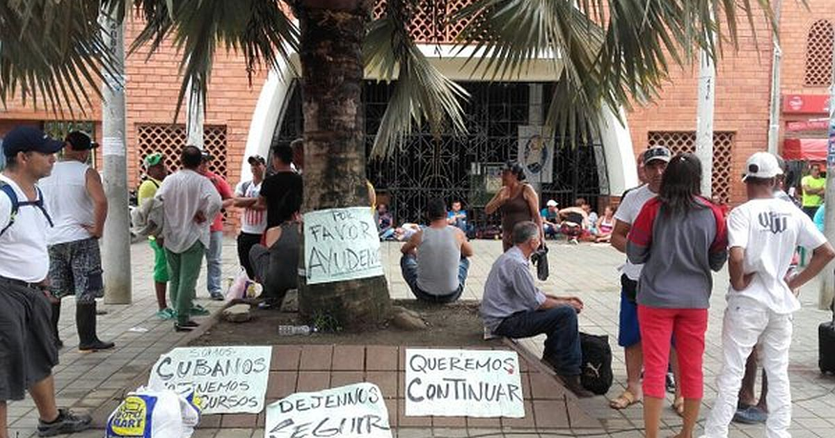 Migrantes cubanos quedan atrapados ahora en Colombia © Migrantes cubanos, le pasan la bola a Colombia