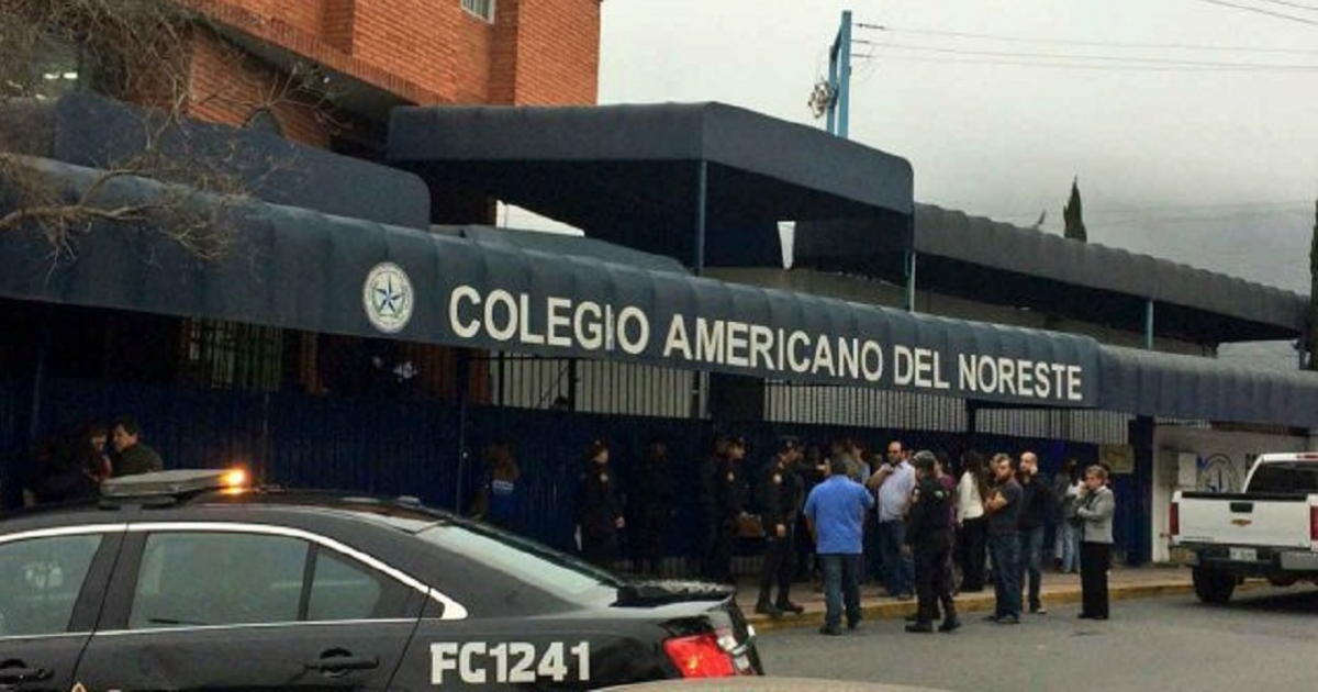 Estudiante dispara en Colegio Monterrey © @alertasurbanas