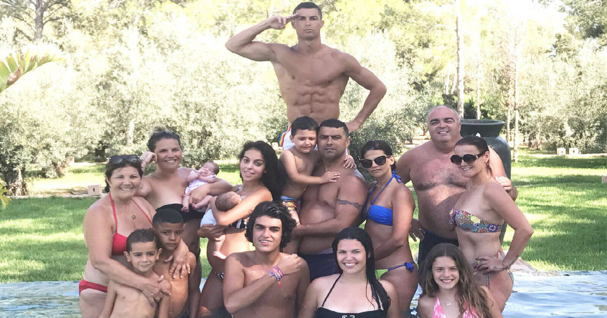 Cristiano Ronaldo de vacaciones con su familia © Twitter/Cristiano Ronaldo