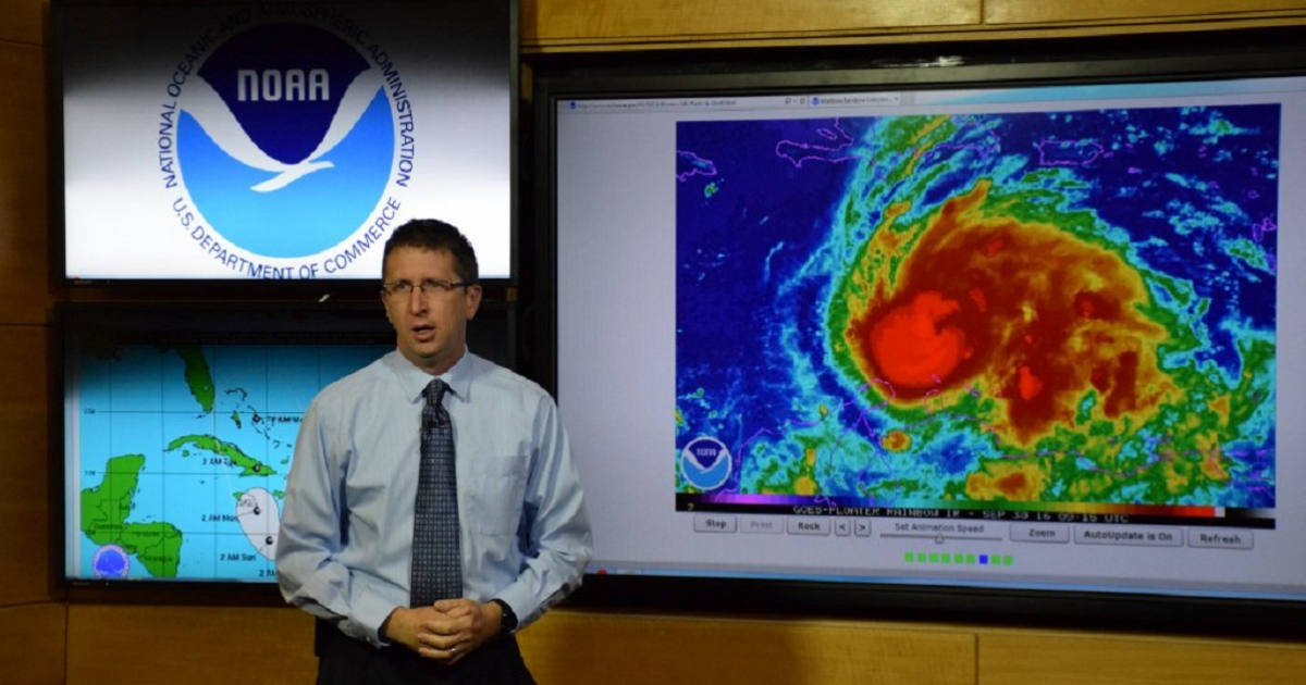 Huracán Matthew ya es categoría 5 © NOAA/Twitter