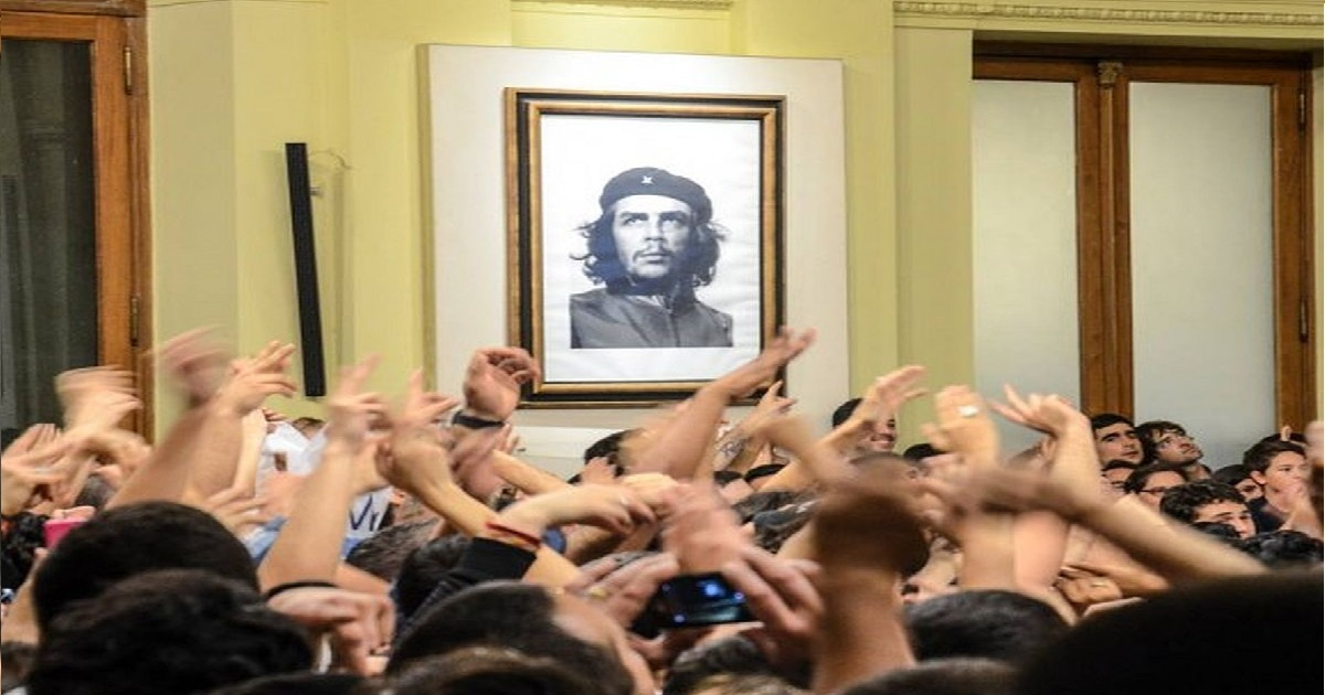 Retiran cuadro de Ernesto Ché Guevara de la Casa Rosada © Gobierno de Mauricio Macri retirará cuadro del Ché Guevara de la Casa Rosada