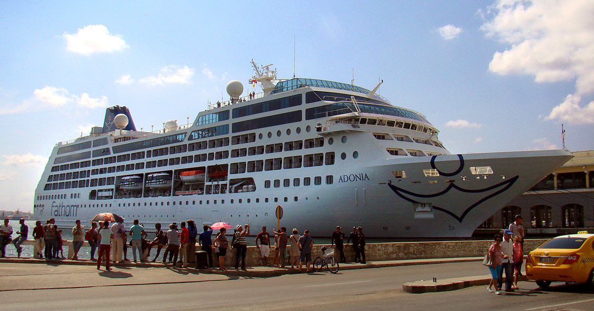 Crucero de Adonia desembarcando en La Habana © CiberCuba