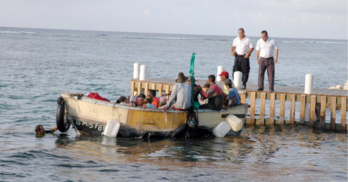 Balseros cubanos llegando a Islas Caimán © Martí Noticias