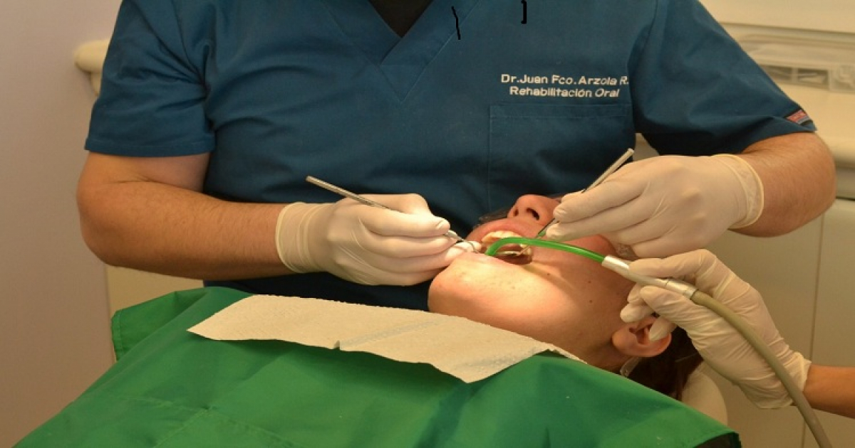 La hipnosis es altamente efectiva en las extracciones dentales © pxhere.com/es
