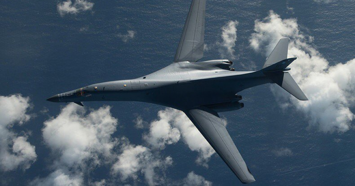 B-1 Bomber © @passionatechica