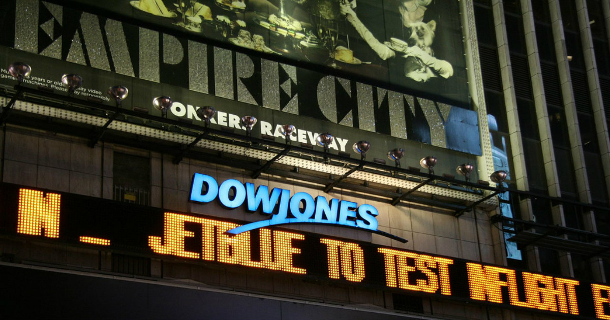 Fachada de la sede bursatil del Dow Jones © Flickr / bfishadow