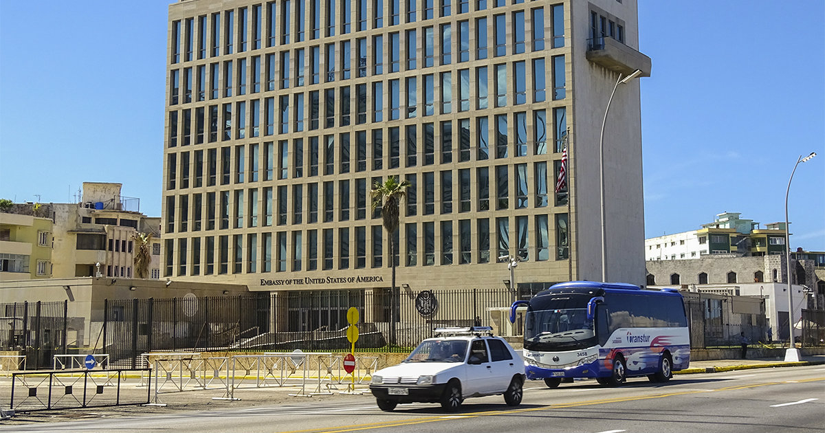 La fachada de la embajada de Estados Unidos en La Habana © CiberCuba