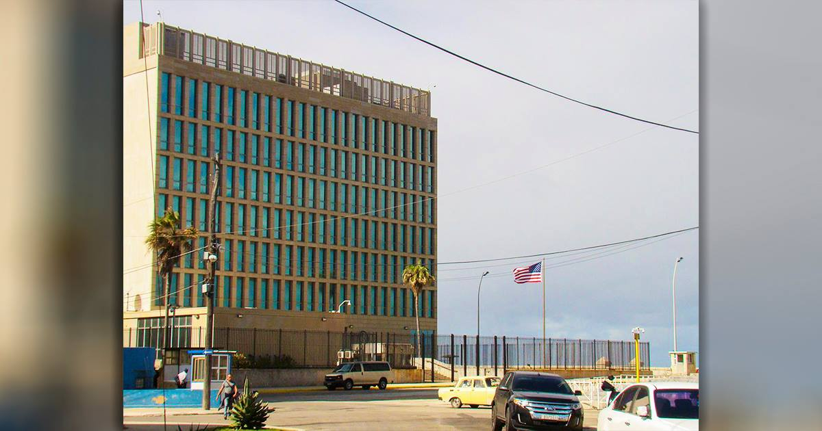 Embajada de EEUU en Cuba reduce servicios consulares por huracán Irma © CiberCuba