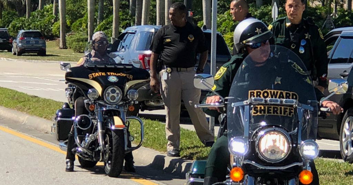 Policías del condado de Broward tras el tiroteo en la escuela Marjory Stoneman Douglas © CiberCuba