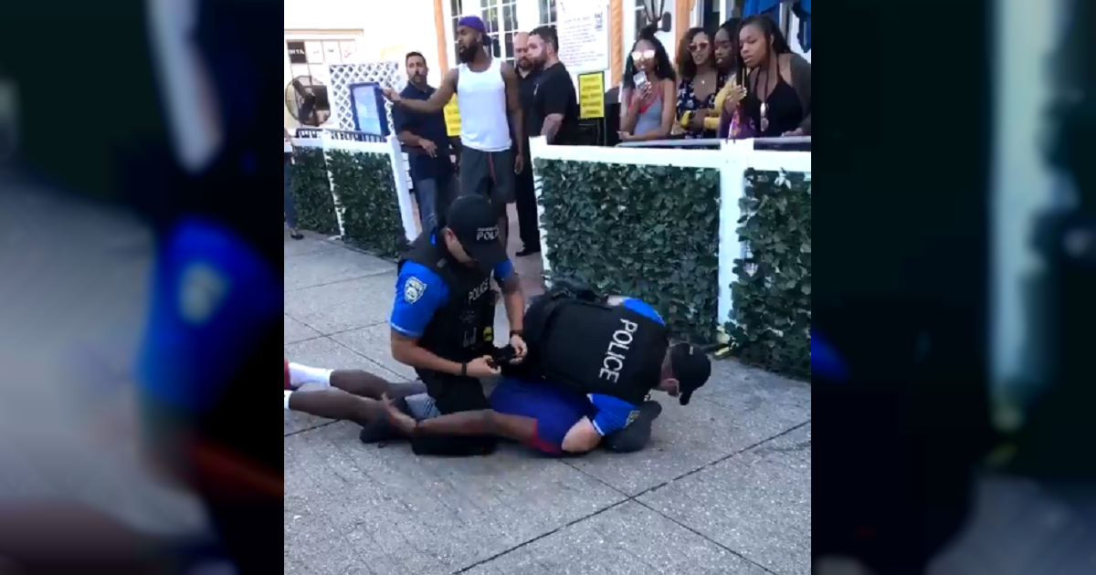 Arresto en Miami Beach © Twitter/@keepupwithlolo