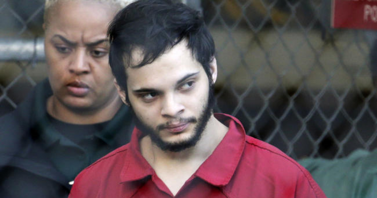 El exmilitar Esteban Santiago en el momento de su traslado a prisión © Sun Sentinel